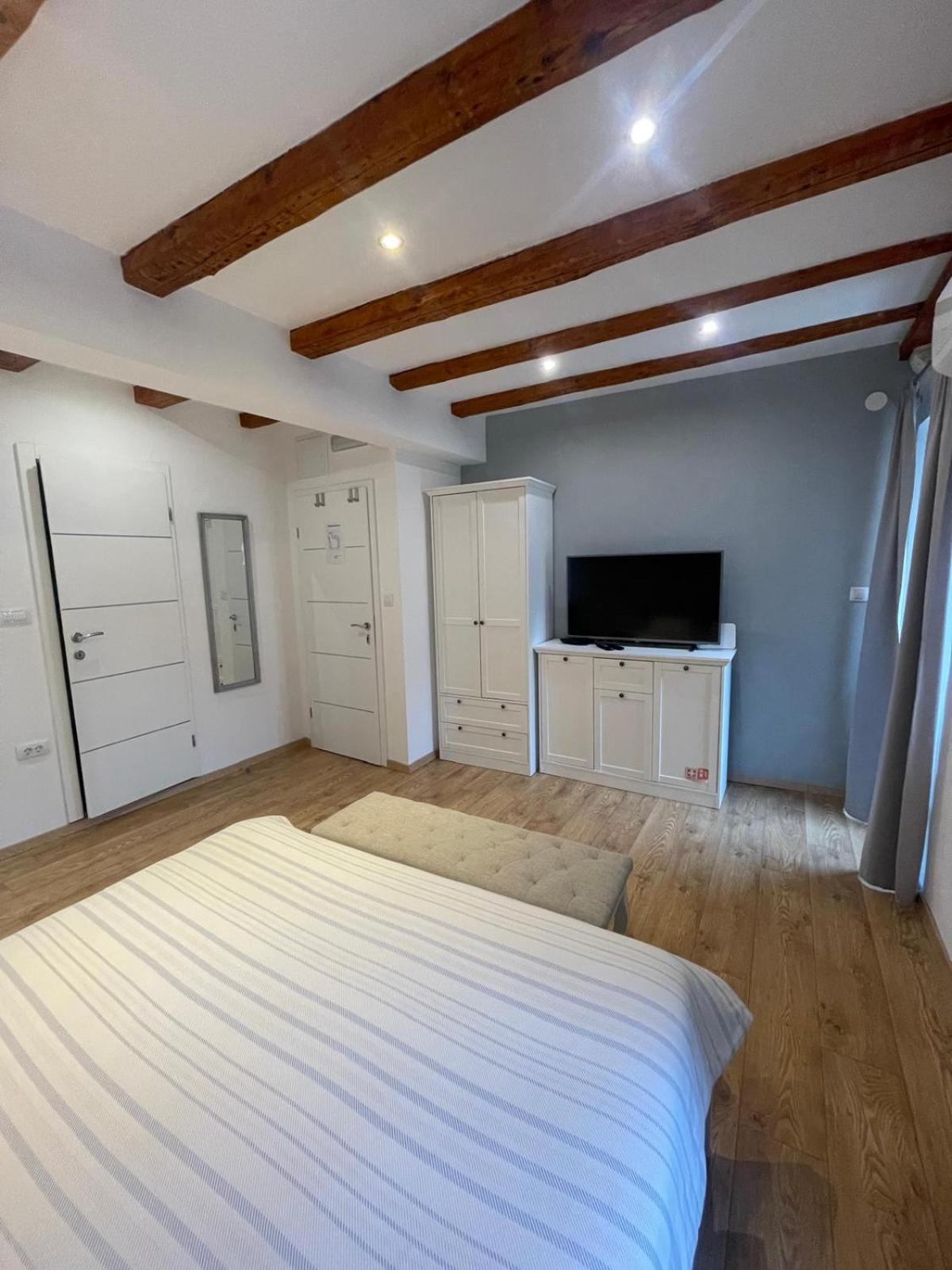 Nocturno Apartamento *